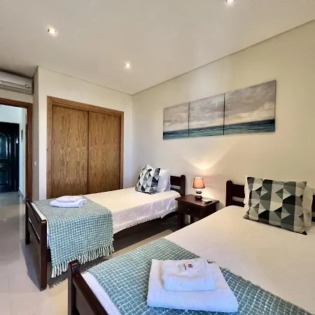 Apartament Classic 1 With Pool By Homing Quarteira